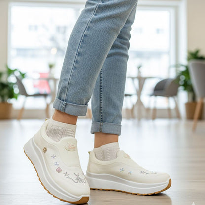 Skechers Women’s Comfort Sneakers